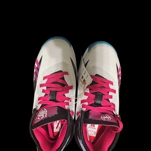 Adidas D.O.N. 4 C Sneaker Sz 2.5